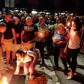 "Svi smo mi Boris": Meštani Bogatića protestovali nakon brutalnog ubistva veterinara: Zapaljene sveće na mestu gde su ga 3…