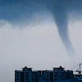 Superćelijska oluja opet pravi haos, u Italiji novi tornado Zastrašujući snimci "ogromne pijavice"