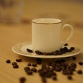 Kako kafa utiče na telo u paklenoj vrućini?