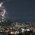 Olujno nevreme se spušta do Grčke: Sve službe stavljene u pripravnost: Prete im obilne padavine, grmljavina i grad…
