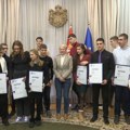 U Vladi Srbije uručene nagrade srednjoškolcima koji su osvojili medalje
