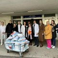 Dečije klinike u Nišu prepune ove zime, paketićima ih obradovali studenti