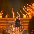 (Foto) vatra, lanci, katanci i zlatni kavez: Spektakl na sceni Zvezda Granda: Finale kao "Evrovizija", devojke izdominirale