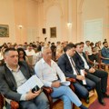 Naprednjaci ostali na vlasti u Užicu zahvaljujući Zdravoj Srbiji: Opozicija oštro kritikovala ekspoze gradonačelnice i…