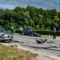 (Фото) повређене 2 особе: Стравична саобраћајка на магистралном путу Приједор - Бањалука, сударили се "мерцедес" и "цитроен"…