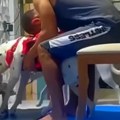 Сузе и неверица Пас био потпуно парализован, а онда га је власник својим рукама подигао на ноге – снимак расплакао цео свет…
