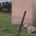 "Pokazatelj ekstremizma" Kancelarija za KiM osudila skrnavljenje srpskog pravoslavnog groblja kod Lipljana (video)