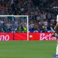 (VIDEO) Milenkovićev Forest izjednačio autogolom sa 40 metara!