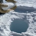 Naučnici u čudu! U mladom antarktičkom snegu pronašli neočekivani trag: "To je kao da tražite iglu u 50.000 stadiona punih…