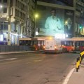 Teška saobraćajna nesreća kod Brankovog mosta: Vozač autobusa probio ogradu, hitno prevezen na VMA (video)