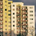 „Zbog mogućnosti promene vlasti višak sredstava se ubacuje u nekretnine“: Rastu cene stanova, a i cene gradnje