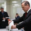 Medvedev: Protivnik uložio ogromne napore da ugrozi izbore u Rusiji