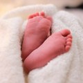 Krenula u bolnicu, ali beba nije htela da čeka: Žena se porodila u vozu za samo 2 minuta!