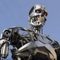 Kreator „Terminatora“: Veštačkoj inteligenciji ne treba nuklearno oružje da zavlada čovečanstvom