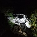 Horor kod Cetinja: Vozač renoa sleteo u provaliju duboku preko 150 metara, hrabri vatrogasci ga izvukli i spasili – samo…