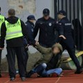 Pogledajte fotografije haosa na stadionu u Užicu: Tuča navijača i policije, četvorica uhapšena