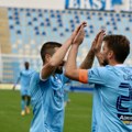 Novi Pazar na poluvremenu vodi protiv gostiju u tišini Gradskog stadiona