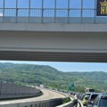 (Foto, video) kolaps na putevima širom Srbije: Kilometarske kolone vozila i na Milošu Velikom, na autoputu Beograd-Niš…