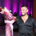 Darko Lazić i supruga došli odvojeno na Andreaninu žurku: Evo šta se dogodilo! Folker stigao poslednji, u rukama mu veliki…