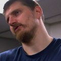 "Zaboravio sam reč... tempo, šta god, zaboravio sam": Jokić nasmejao novinare posle meča
