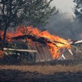 Požari u Hrvatskoj – vatra kod Zadra zahvatila kasarnu, kod Skradina se čuju detonacije