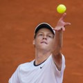 Siner nakon dopinga i dalje prvi na ATP listi, uprkos oduzimanju 400 bodova