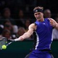 Zverev siguran protiv Cicipasa za novo polufinale u Parizu