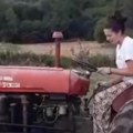 Napustila Beograd i otišla na Selo da gaji stoku: Marija Petronijević danas rodila treće dete: Muža godinama krila, a evo…