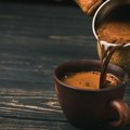 Kako kafa utiče na zdravlje srca i ko ne bi trebalo da je pije