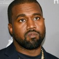 Кање Вест се објавом у новинама јавно извинио: „Изгубио сам додир са стварношћу због маничне епизоде“