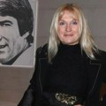 "Odveo me je u ludnicu, na F odeljenje" Vesni de Vinči legendarni pevač obećao koncert, a onda je odvezao na kliniku za…