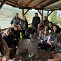 Glasovi sa Stare planine: Susret učenica, profesorki i Staroplaninki na Zavojskom jezeru