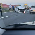 Težak udes kod Šimanovaca: Vozila izletela sa puta, ima povređenih
