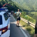 Stravičan prizor u Ovčarsko-kablarskoj klisuri: Automobil sleteo u jezero Međuvršje, u toku izvlačenje