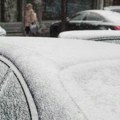Stanovnike Karaburme probudio sneg i jedna poruka Svaki automobil obeležen na isti način (VIDEO)