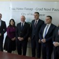 Ambasador Hil o razvoju Novog Pazara sa gradonačelnikom Biševcem