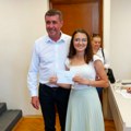 Opština Vlasotince nagradila 58 najboljih učenika i studenata