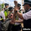 U Londonu uhapšeno više od 200 ljudi zbog podrške zabranjenoj propalestinskoj grupi