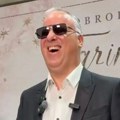 Latio se mikrofona, pa razvalio Šabanov hit! Saša Matić održao govor na ćerkinom punoletstvu: Bogat sam čovek!
