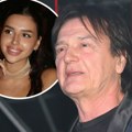 Čolina mlađa naslednica lumpuje u kafani: Lara sa tenom koji žele svi pozira nasmejana, pored nje čaša...