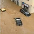 Kataklizma U Italiji: Nevreme pogodilo sever zemlje, bujica nosila automobile - nestala turistkinja (video)