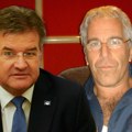 "Вероватно су ти премладе?! Не буди зао, не знаш какав сам у акцији!" Словачка гори због шок преписке Епстајна и Лајчака: "Оне…