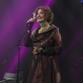"Pevaću dok sam živa" Lepa Lukić počela svoj koncert emotivnim govorom, estrada se sjatila! Uslikali smo ko sve sedi u prvom…