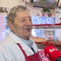 (Video) Ima 86 godina, ustaje u 4 ujutru i menja 3 prevoza do posla! Slavko je jedan od najstarijih mesara u Srbiji: "Svakog…
