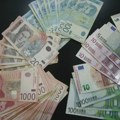Devizni kurs: Evro sutra 117,39 dinara