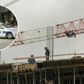 Несрећа на градилишту у Београду: Радник (24) пао са конструкције, она се обрушила на њега