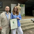 Grupi građana "Čuvari parka" iz Odžaka uručena nagrada "Zeleni list" za očuvanje Fabričkog parka