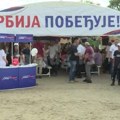Lončar na skupu SNS u Umčarima: "Srbija zahvaljujući Vučiću ekonomski napreduje" (video)