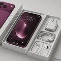 Novi Apple direktor pravi zaokret, vraća punjač i EarPods u iPhone pakovanje?