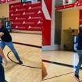Vučić i Muta Nikolić igrali basket 1 na 1: Pogledajte kako je to izgledalo